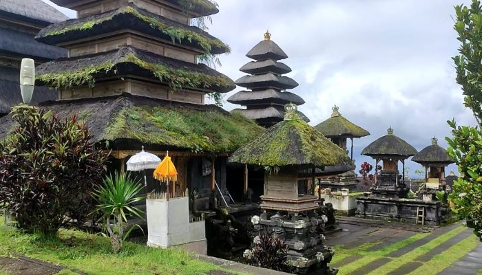 Umat Hindu di Bali Akan Melaksanakan Upacara Karya Ida Bhatara Turun Kabeh di Pura Agung Besakih