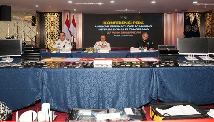 Diduga Terlibat dalam Sindikat Love Scamming Internasional, 27 WNA Dibekuk Imigrasi