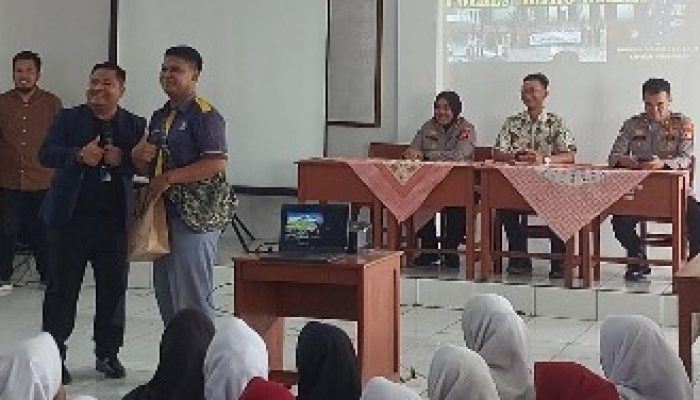 BRI Cikarang dan Polres Metro Bekasi Berkolaborasi Gelar Literasi Keuangan dan Sadar Hukum di Kalangan Pelajar